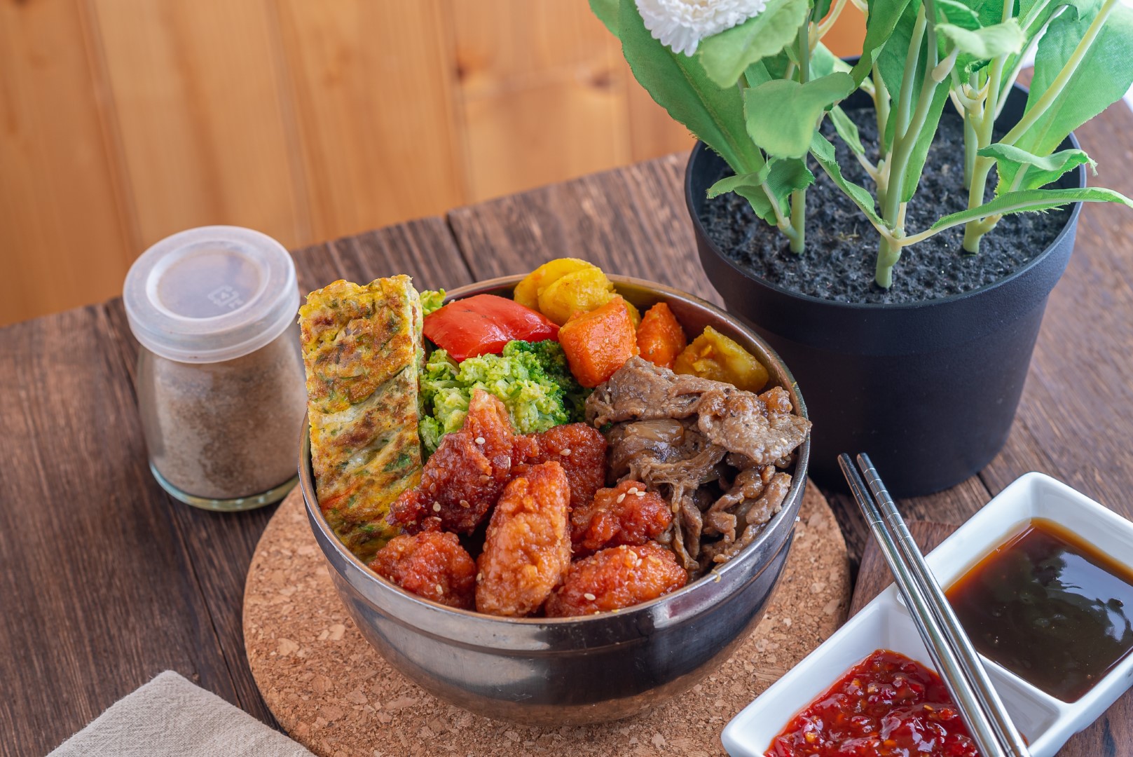 A031鐵盒燒肉+糖醋肉(100元)